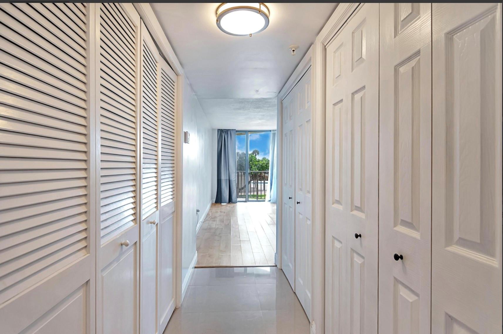 Porta Bella Yacht and Ten - Residential