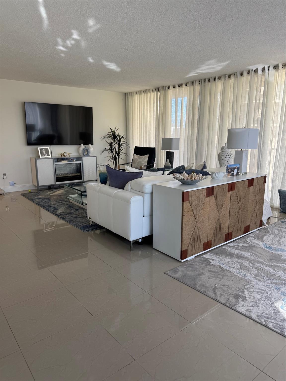 Porta Bella Yacht and Ten - Residential