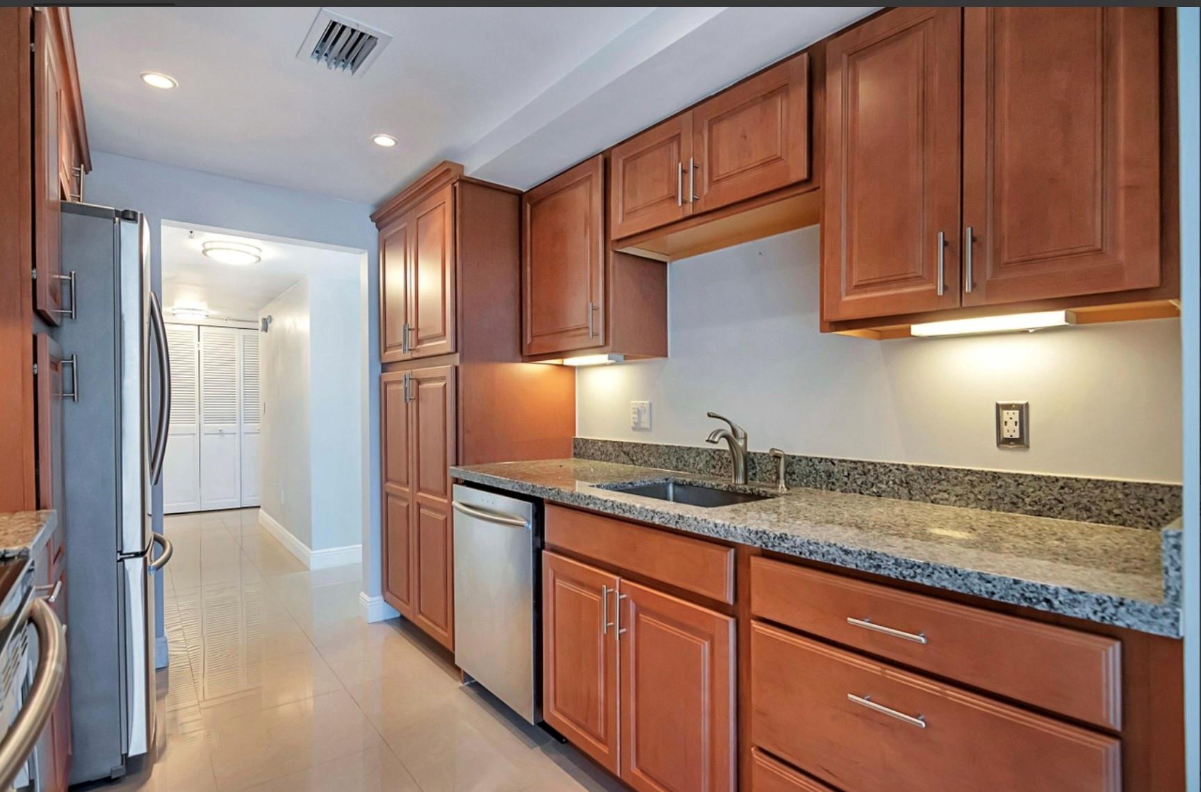 Porta Bella Yacht and Ten - Residential