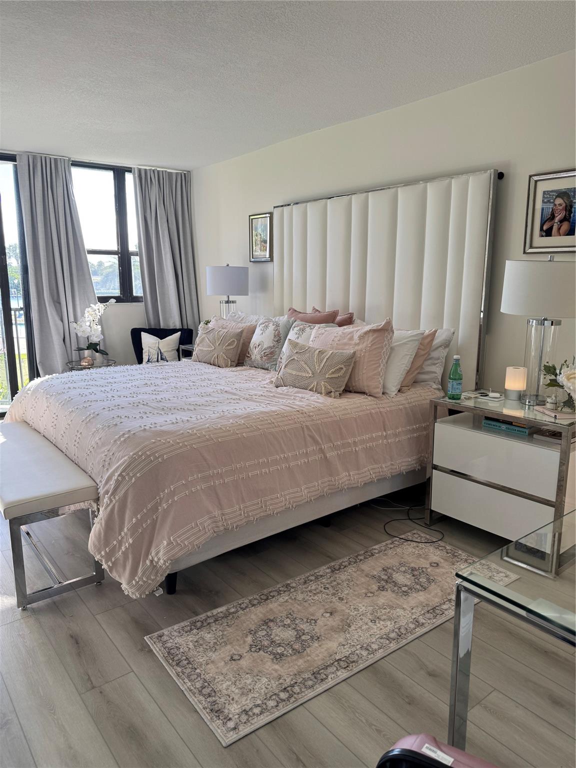 Porta Bella Yacht and Ten - Residential