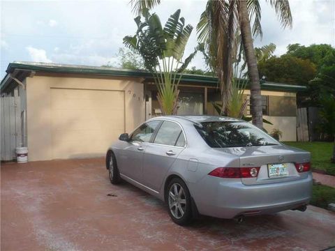 701 NW 74th Avenue Hollywood FL 33024