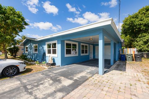 Single Family Residence in Fort Pierce FL 2809 Oleander Boulevard Blvd.jpg