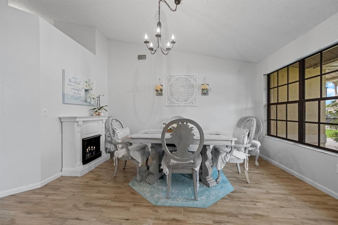 1486 Windship Circle