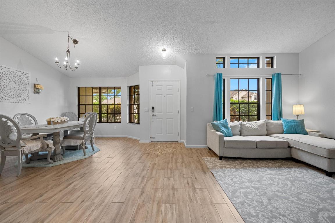 1486 Windship Circle