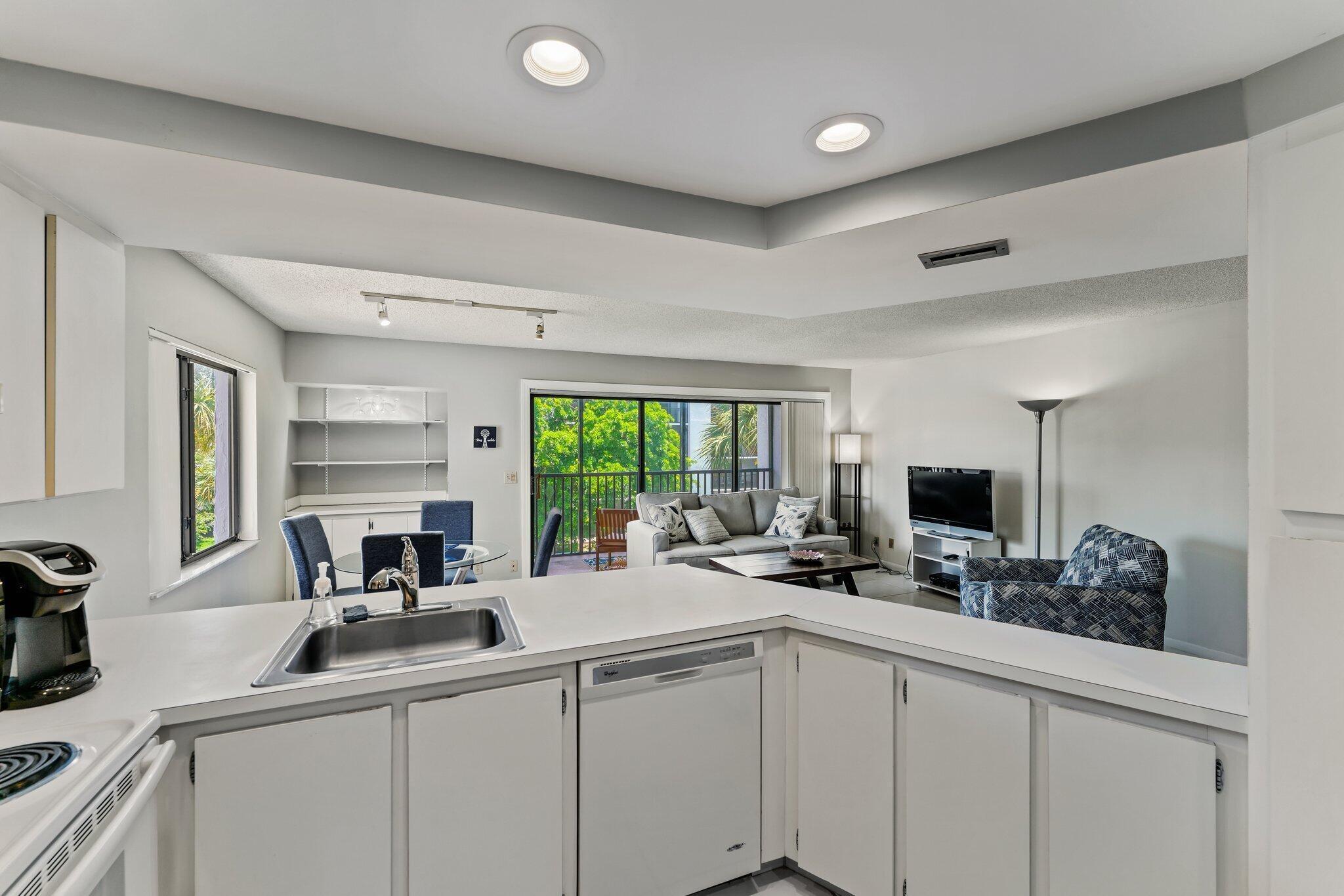 SEA RISE CONDO - Residential Lease