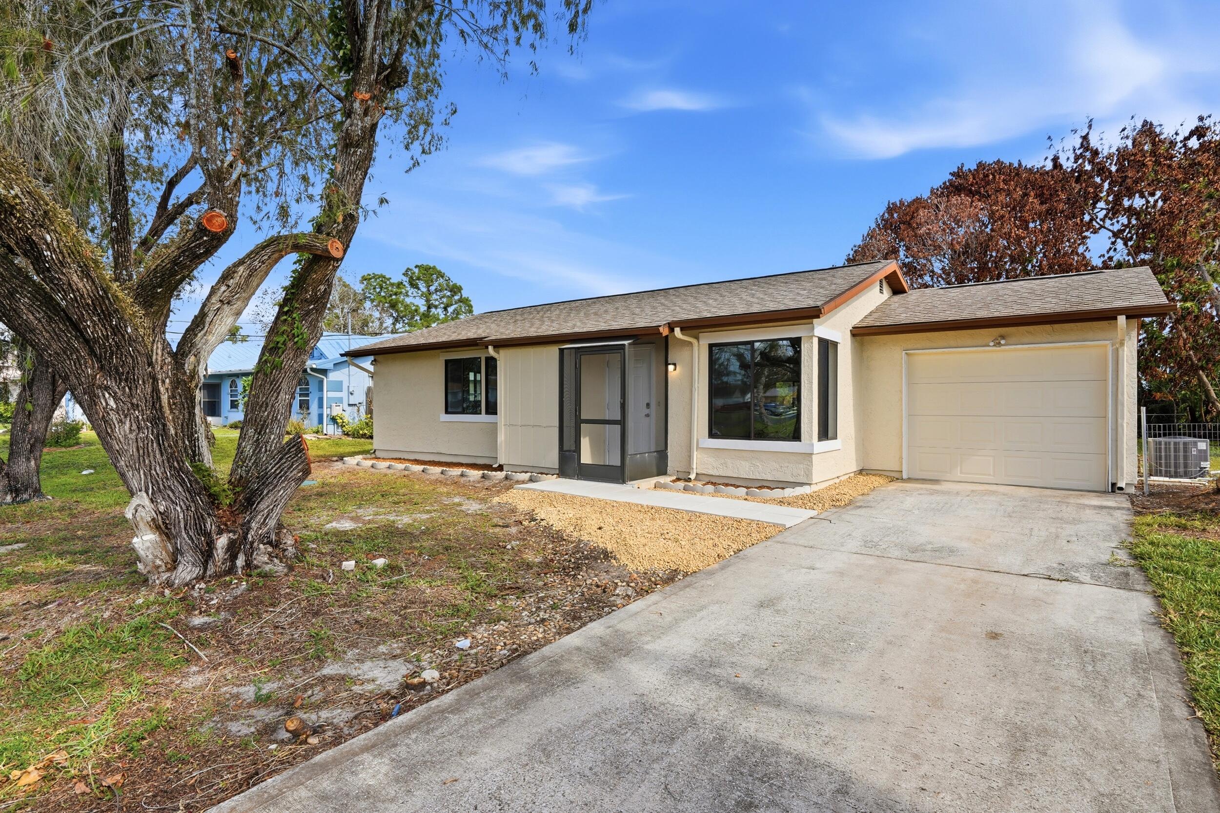 PORT ST LUCIE SECTION 25 - Residential