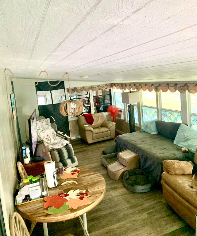 RIDGEWAY - Residential