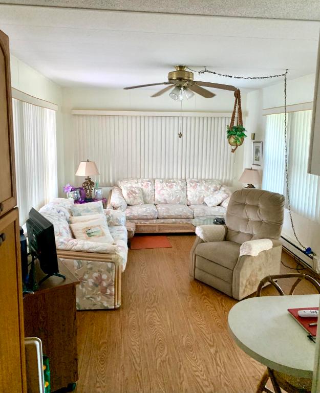 RIDGEWAY - Residential