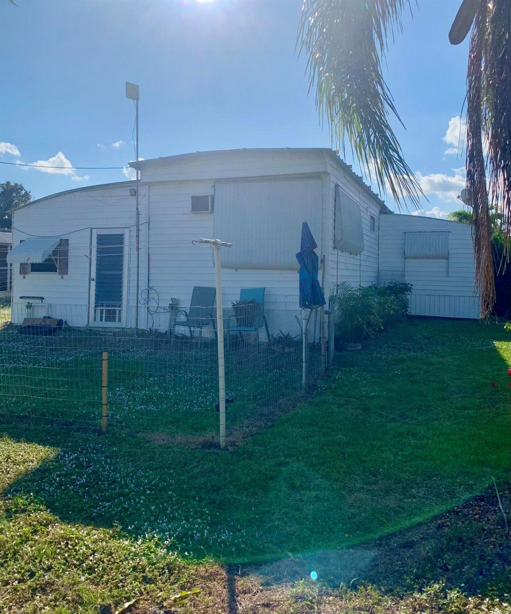 Photo of 8165 SE Wren Avenue, Hobe Sound, FL 33455 (MLS # R11143213)