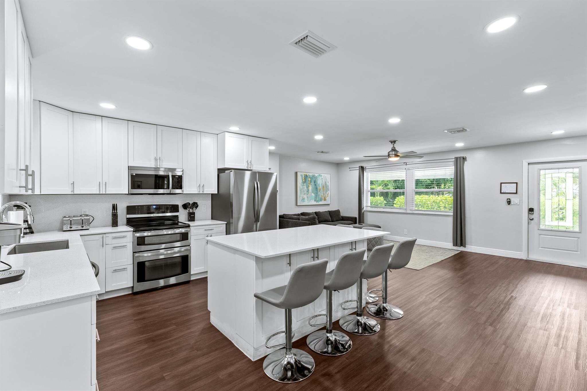 SANTAMARIA HARBOR - Residential Lease