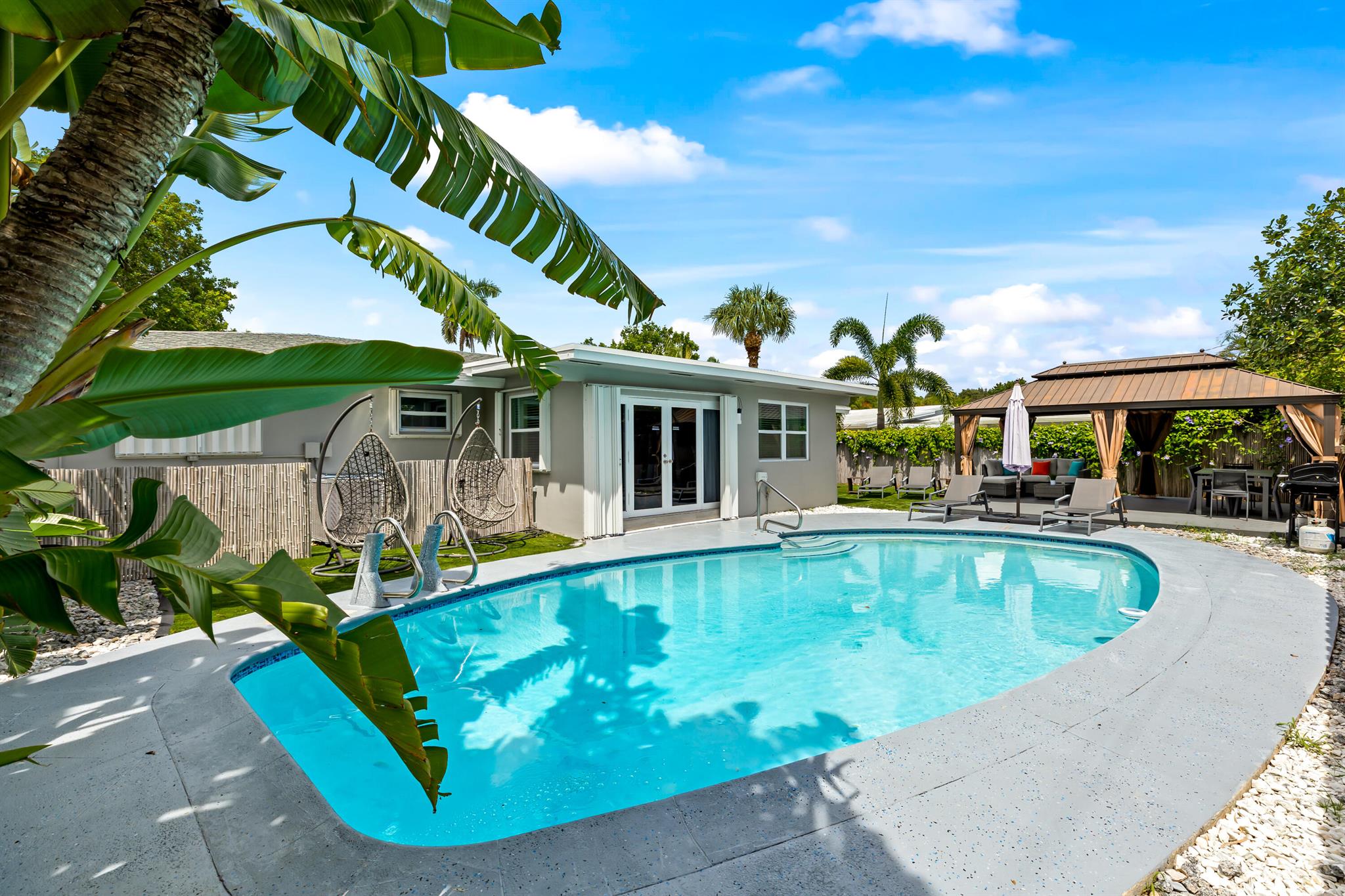 SANTAMARIA HARBOR - Residential Lease