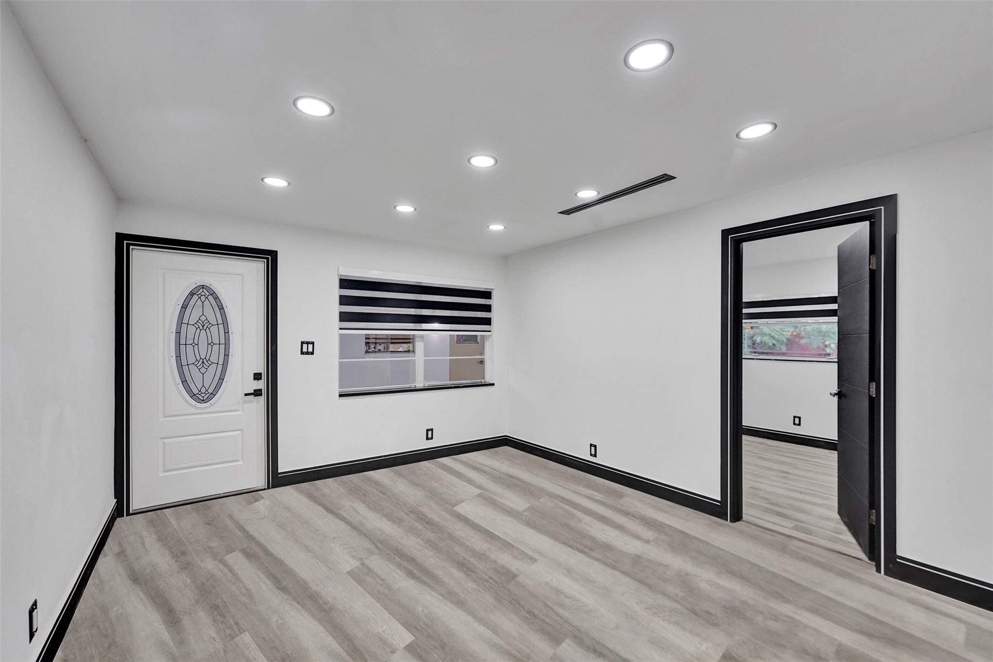 SUNSHINE VILLAS - Residential Lease