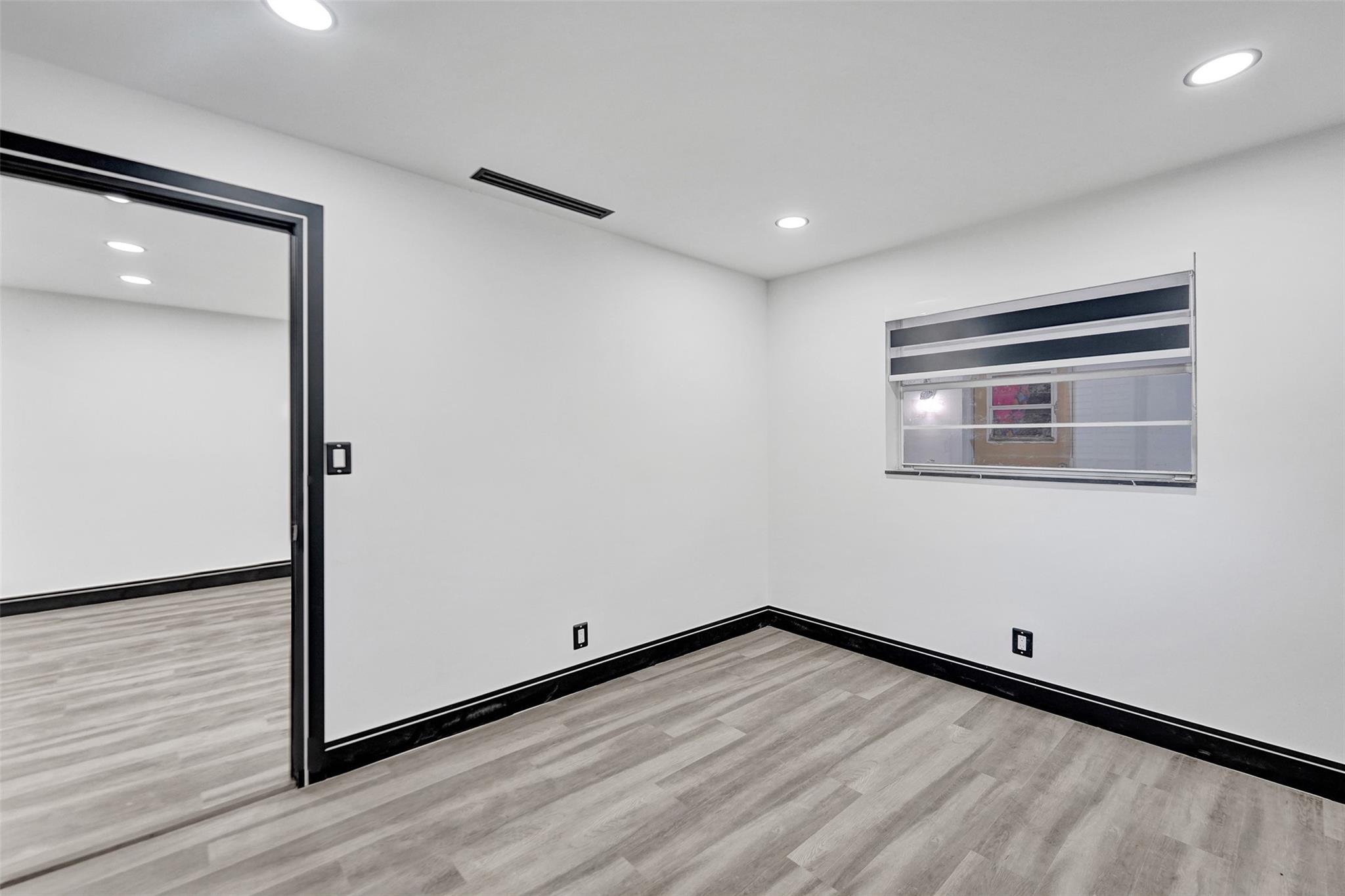 SUNSHINE VILLAS - Residential Lease