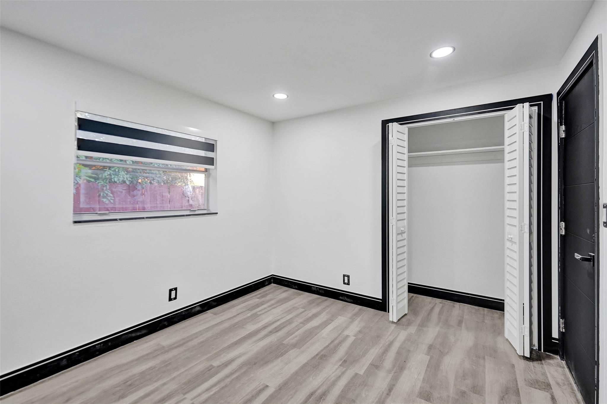 SUNSHINE VILLAS - Residential Lease