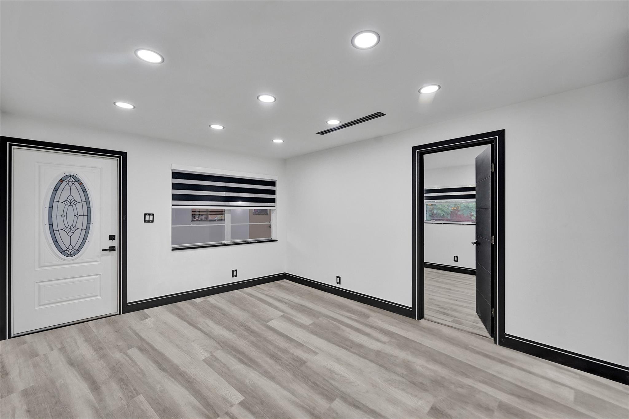 SUNSHINE VILLAS - Residential Lease