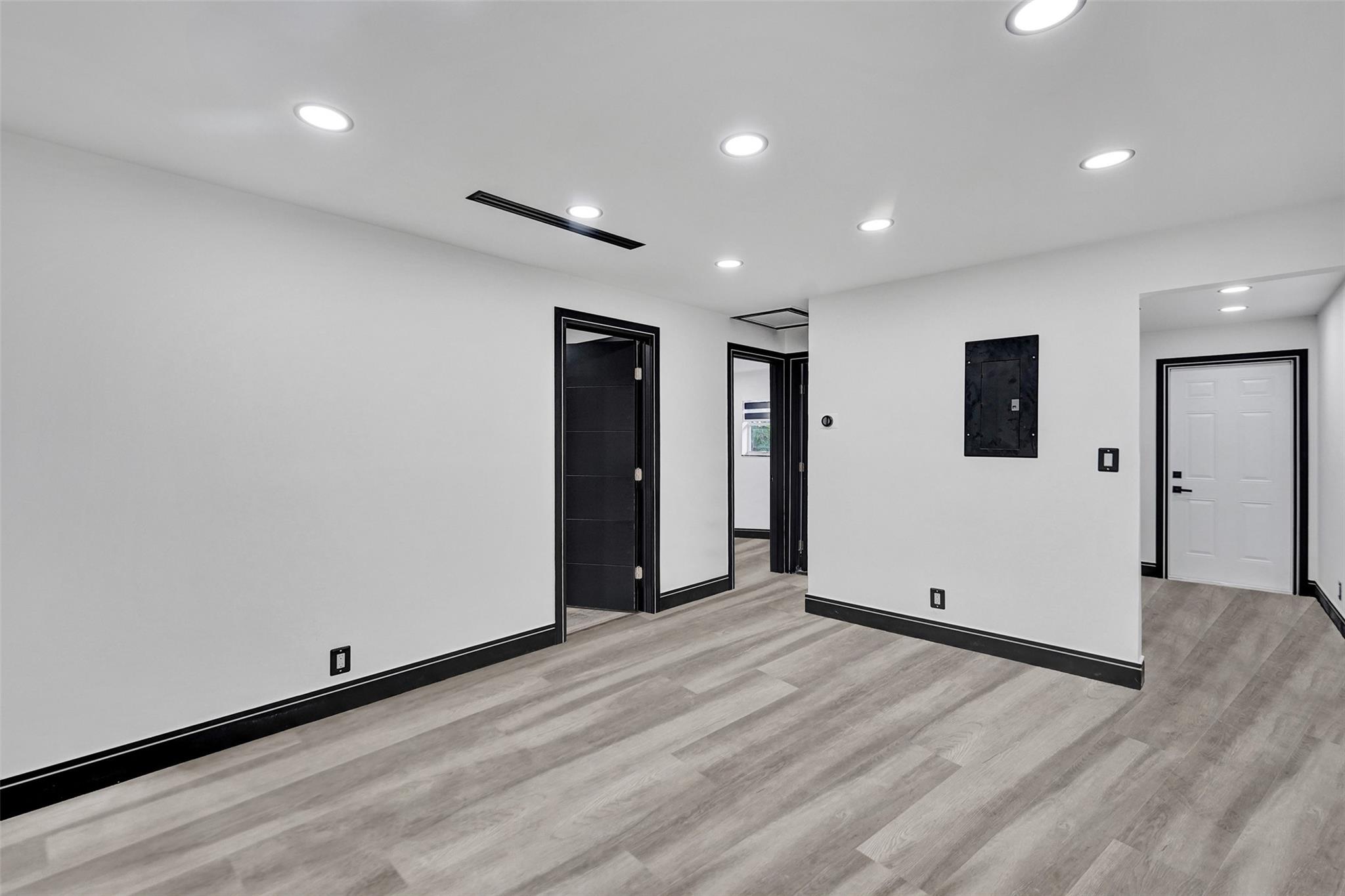 SUNSHINE VILLAS - Residential Lease