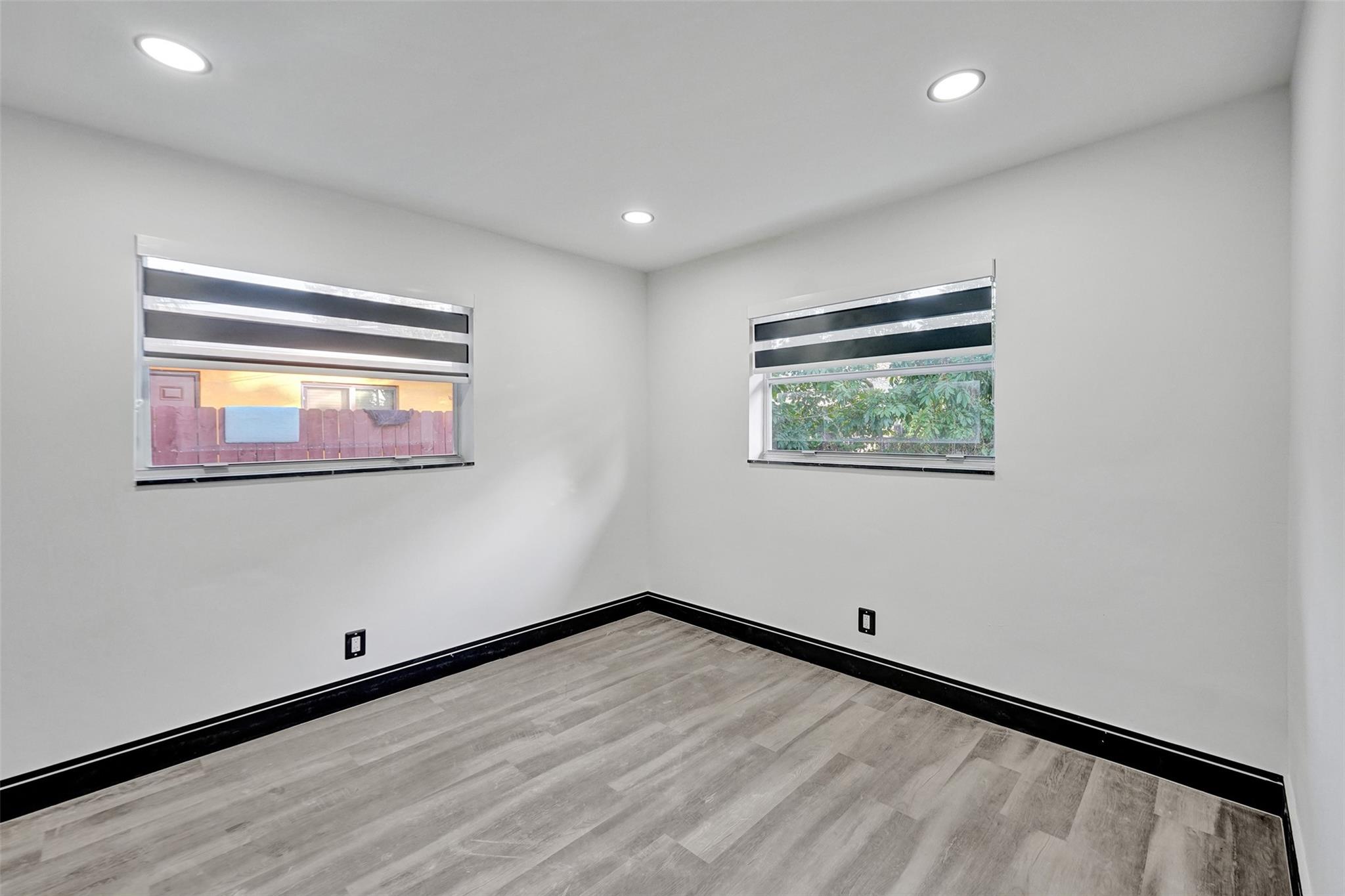 SUNSHINE VILLAS - Residential Lease