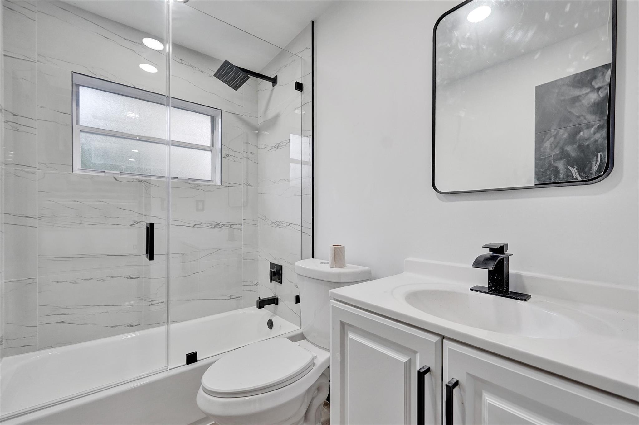 SUNSHINE VILLAS - Residential Lease