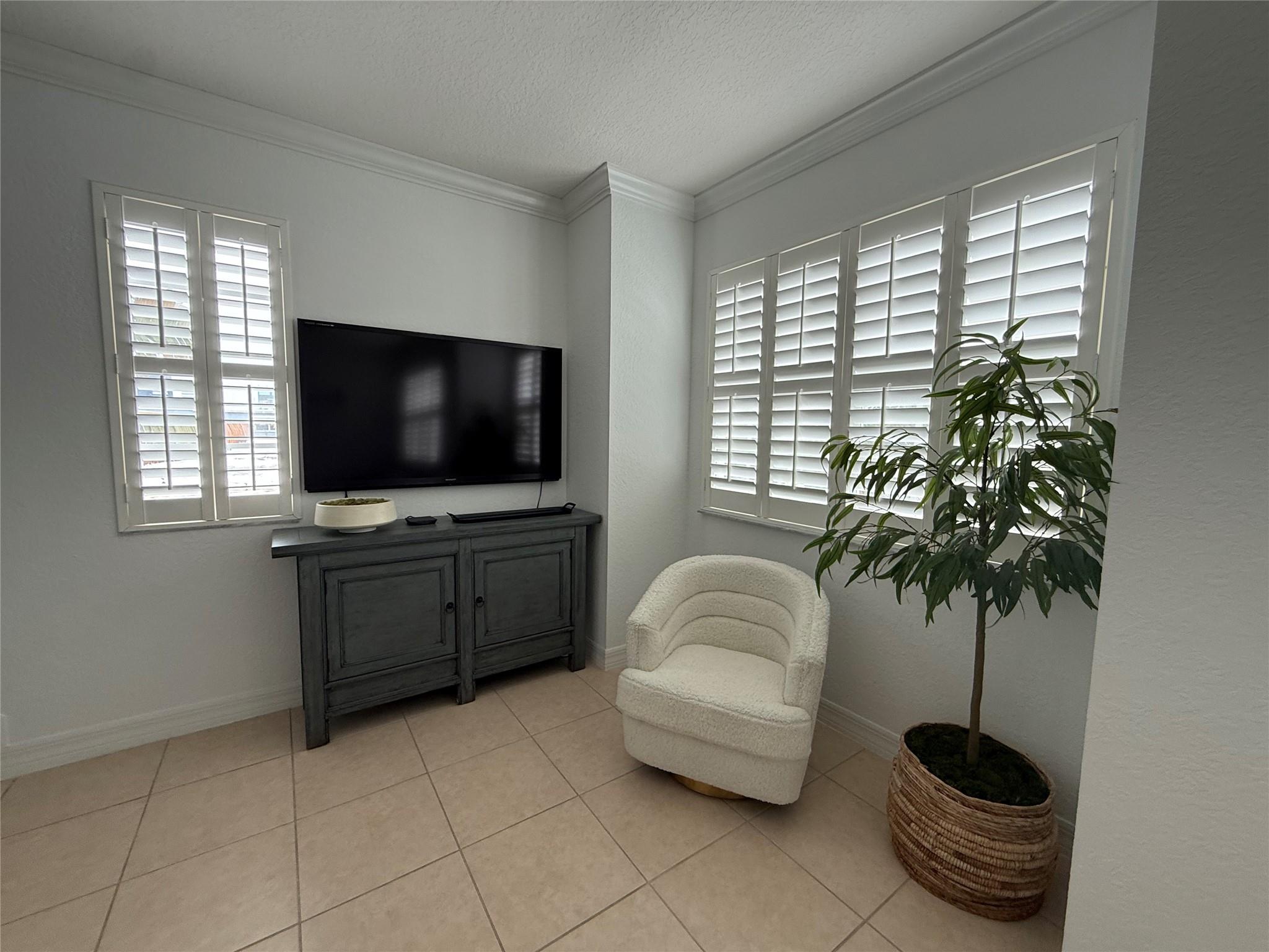 290 NE 5th Ave 19