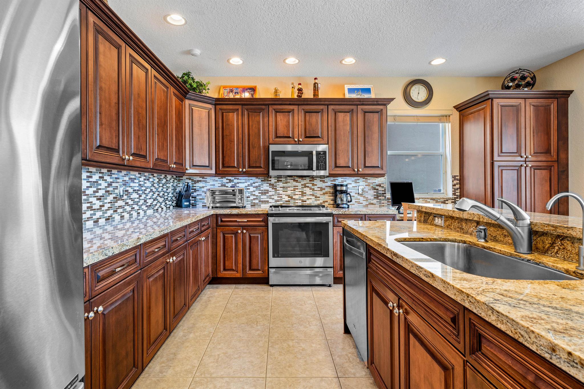 Properties 2655 Sawyer Terrace