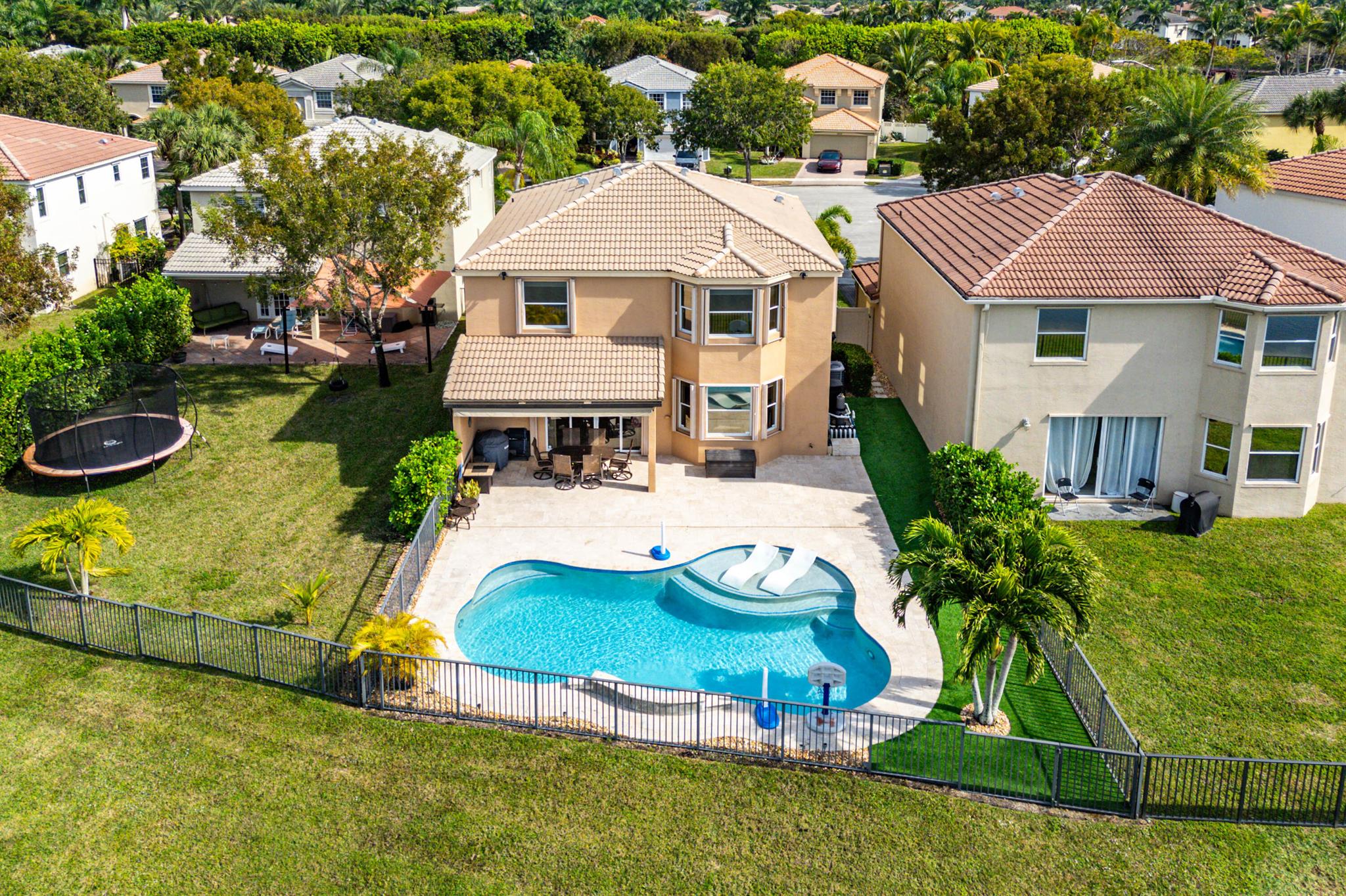 Properties 2655 Sawyer Terrace