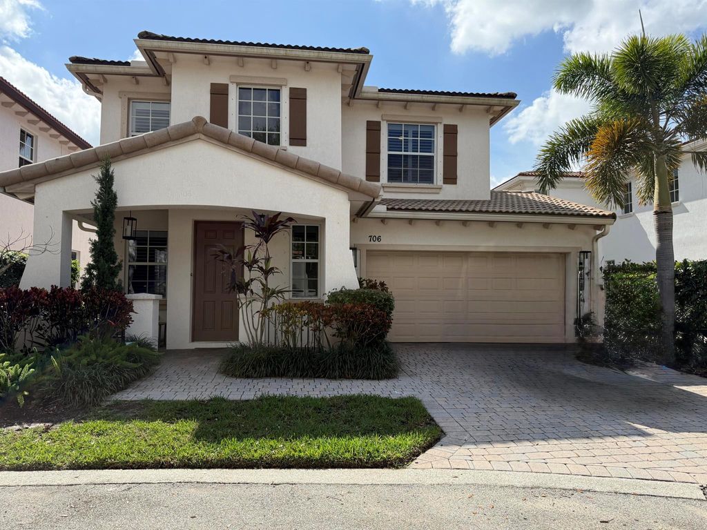 Photo of 706 Duchess Court, Palm Beach Gardens, FL 33410 (MLS # R11064140)