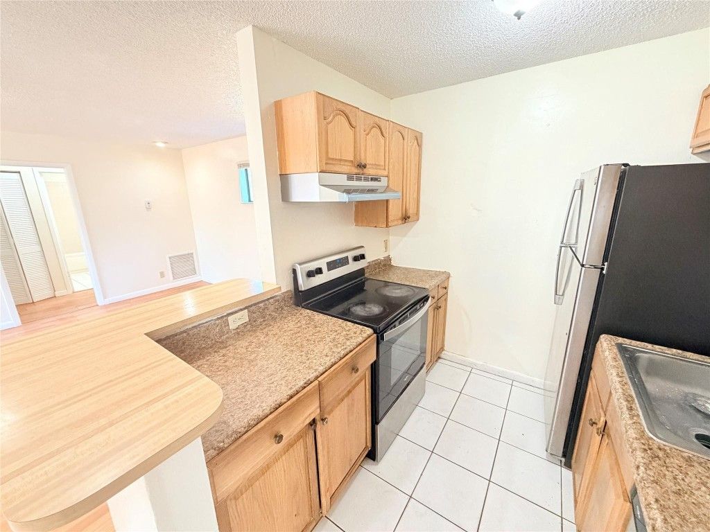 Photo of 26 Crossings Circle #E, Boynton Beach, FL 33435 (MLS # F10544851)