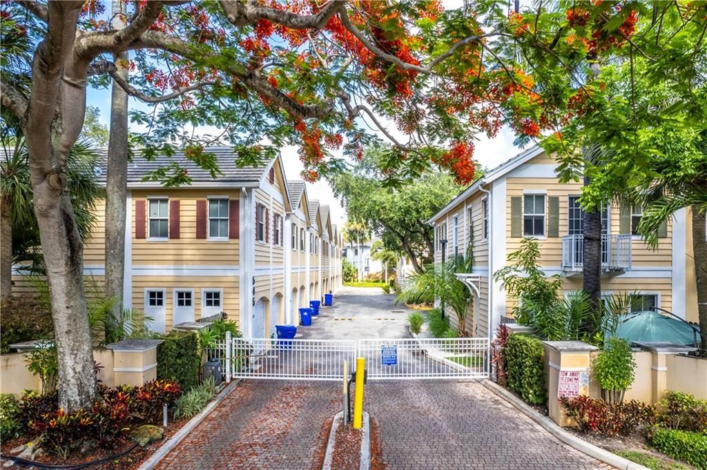 Photo of 545 SW 18th Ave #34, Fort Lauderdale, FL 33312 (MLS # F10333037)