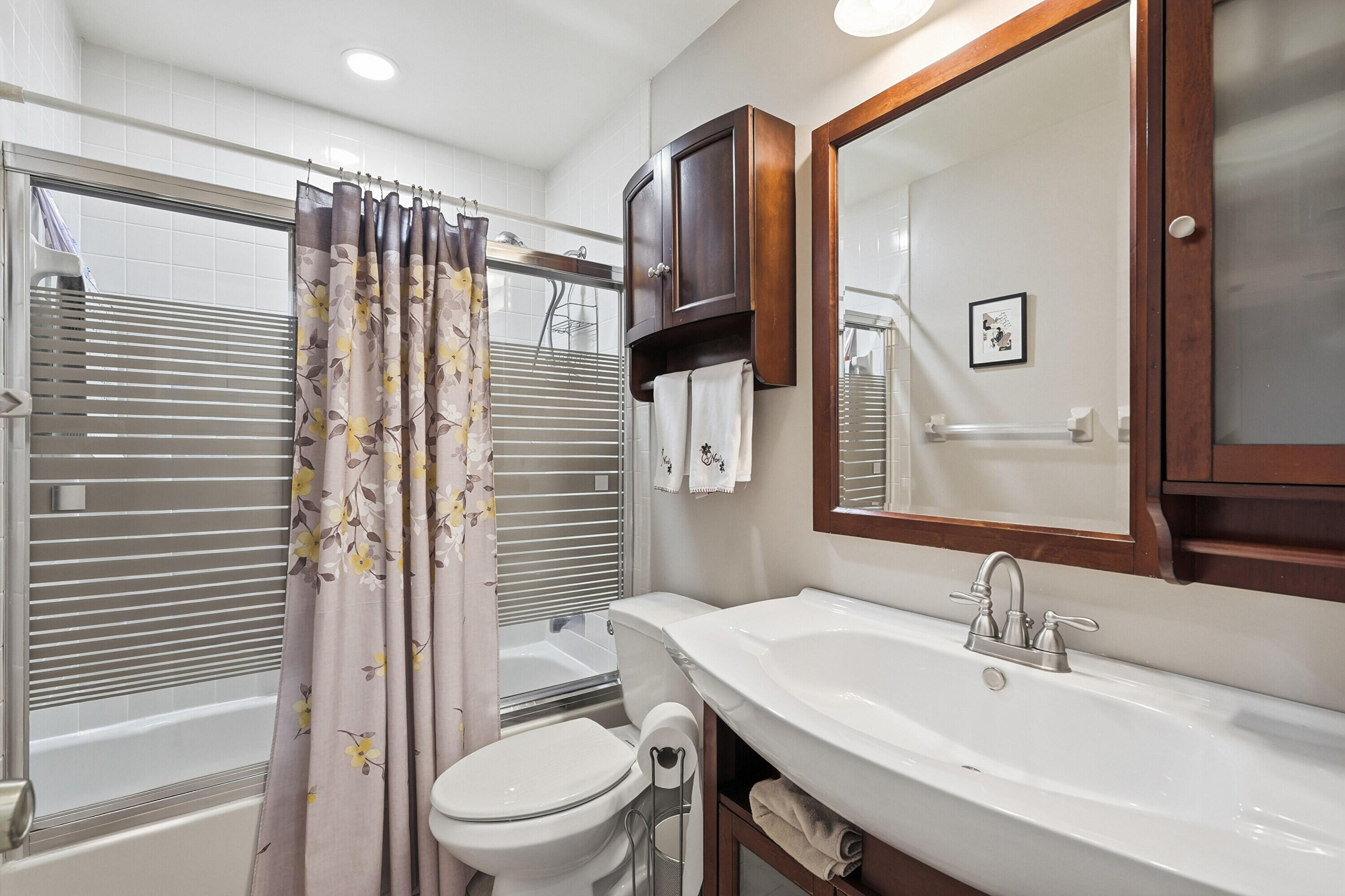 GARDENS 3 CONDO - Residential