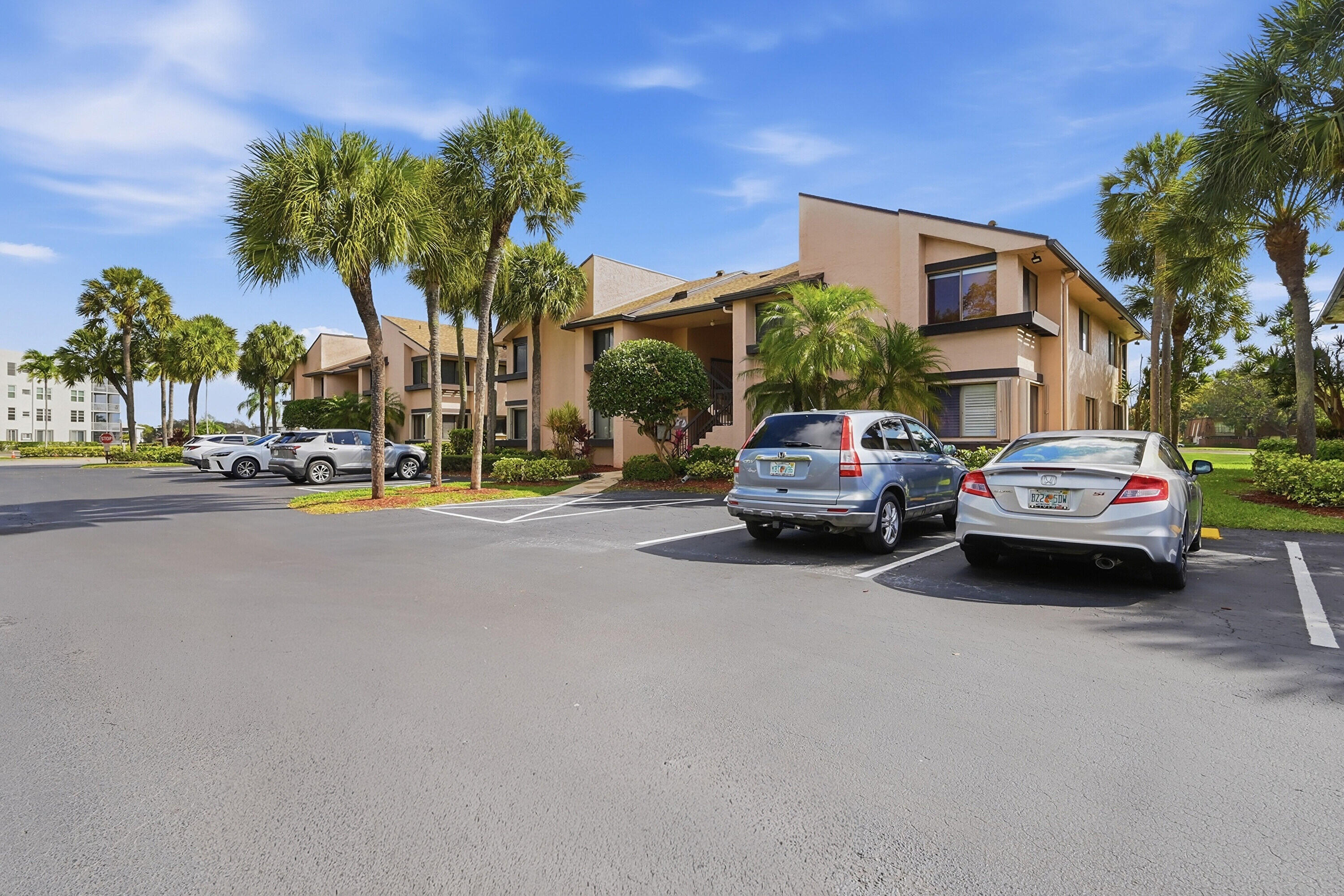 GARDENS 3 CONDO - Residential