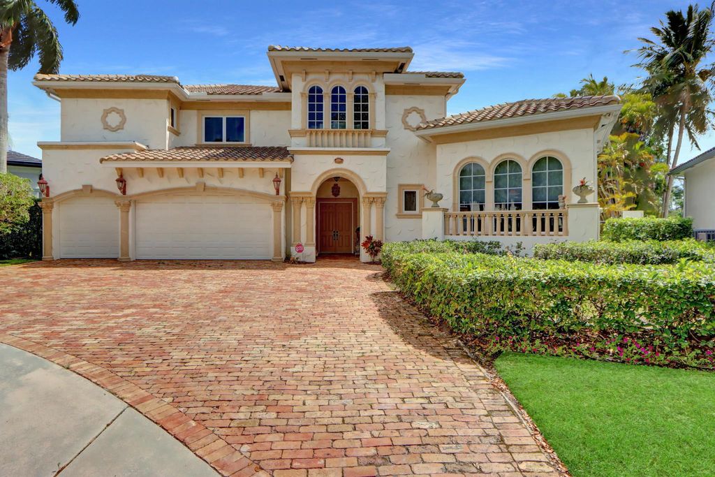 Photo of 16360 Via Fontana, Delray Beach, FL 33484 (MLS # R11087312)