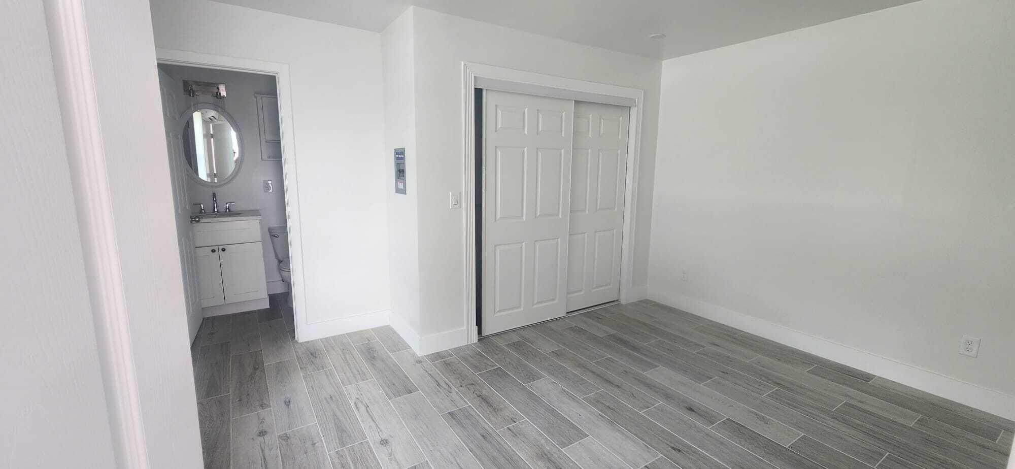 ENGLEWOOD MANOR - Residential Lease