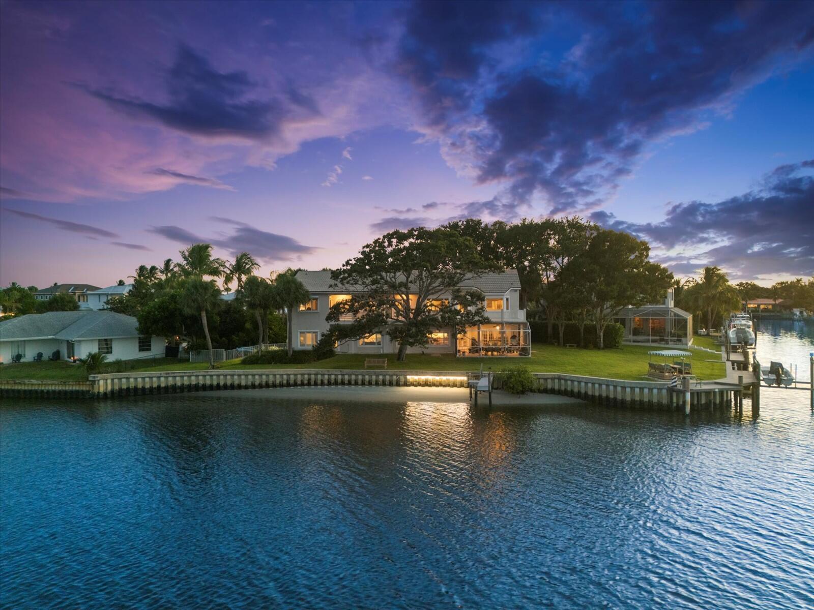 COUNTRY CLUB POINT - Residential