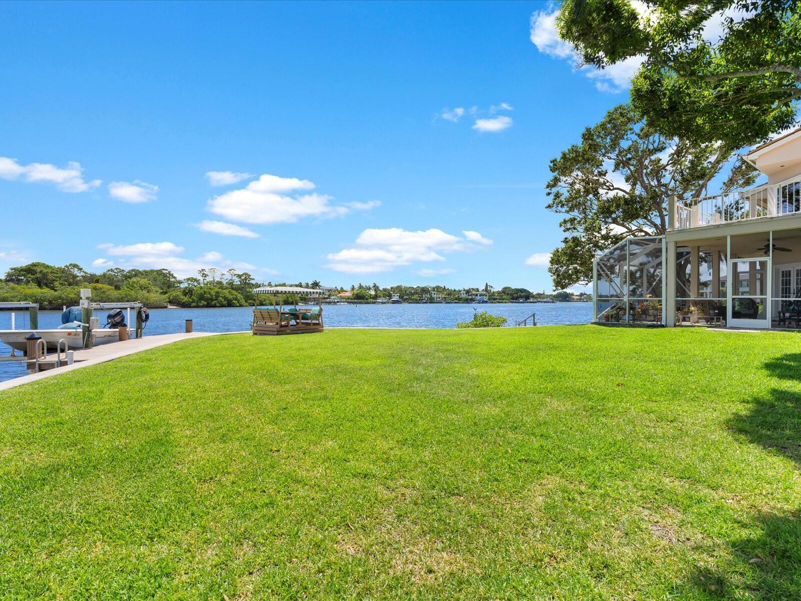 COUNTRY CLUB POINT - Residential