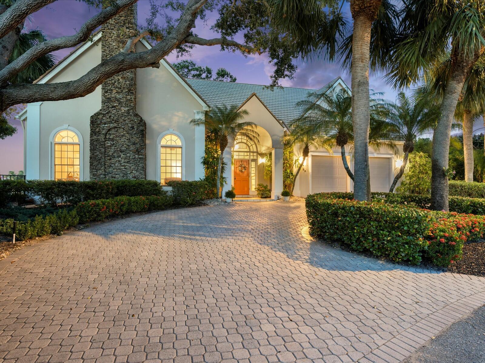 COUNTRY CLUB POINT - Residential