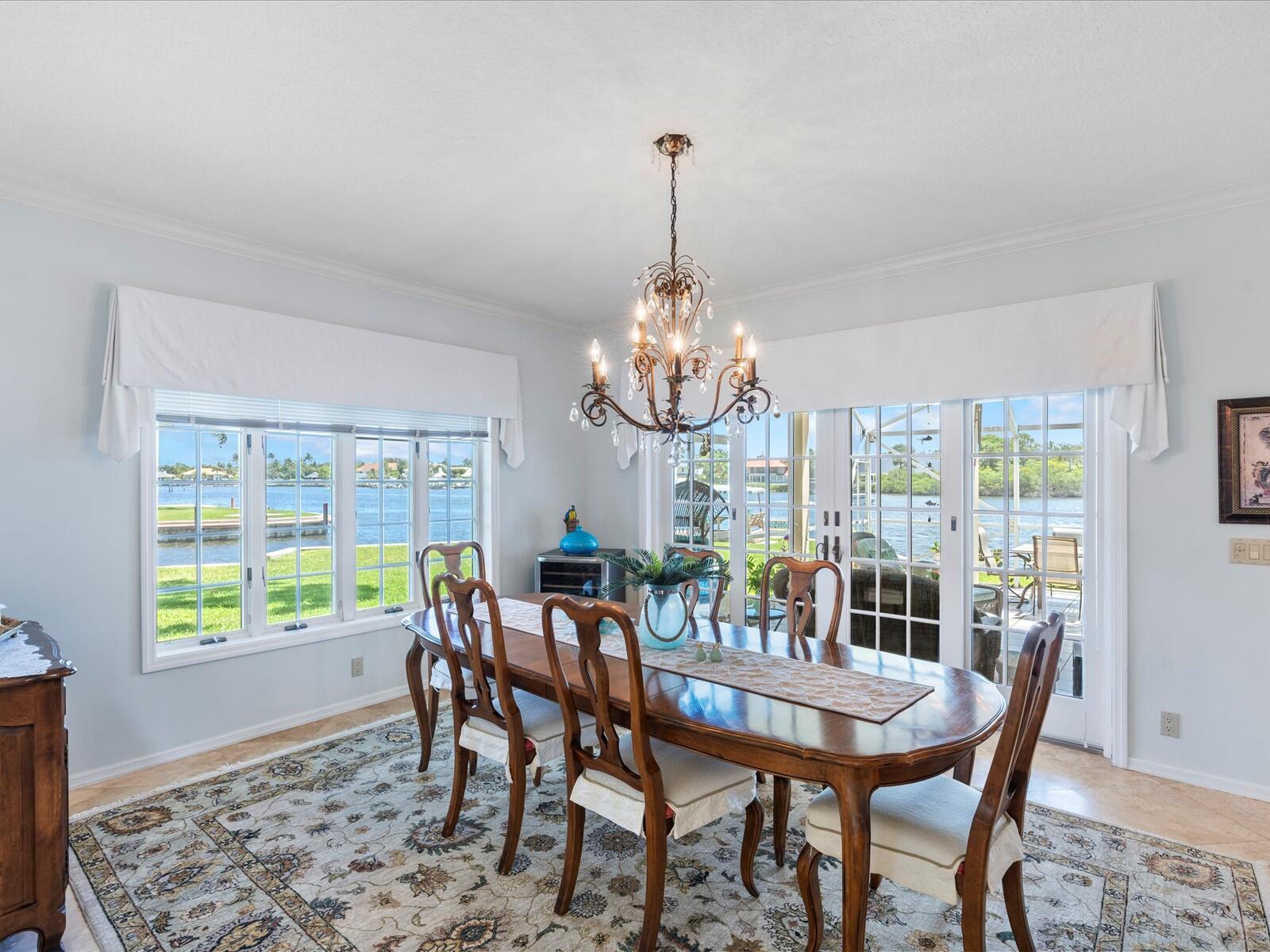 COUNTRY CLUB POINT - Residential