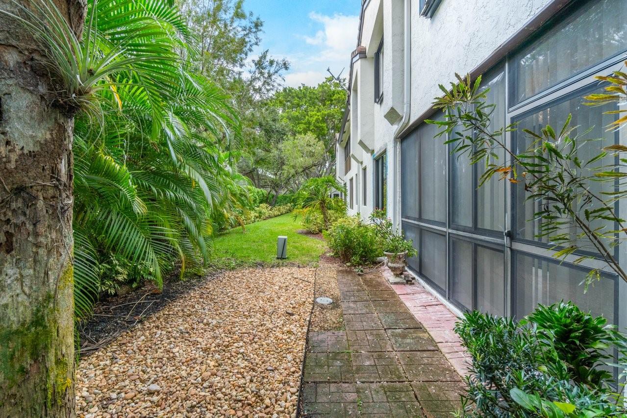 CARRIAGE HOMES AT TERRAMA - Residential Lease