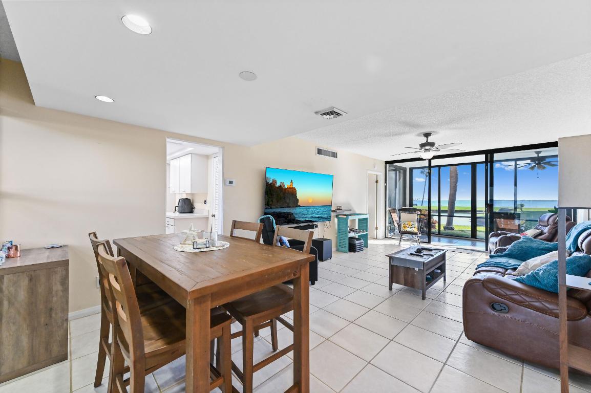 FAIRWINDS COVE - Residential