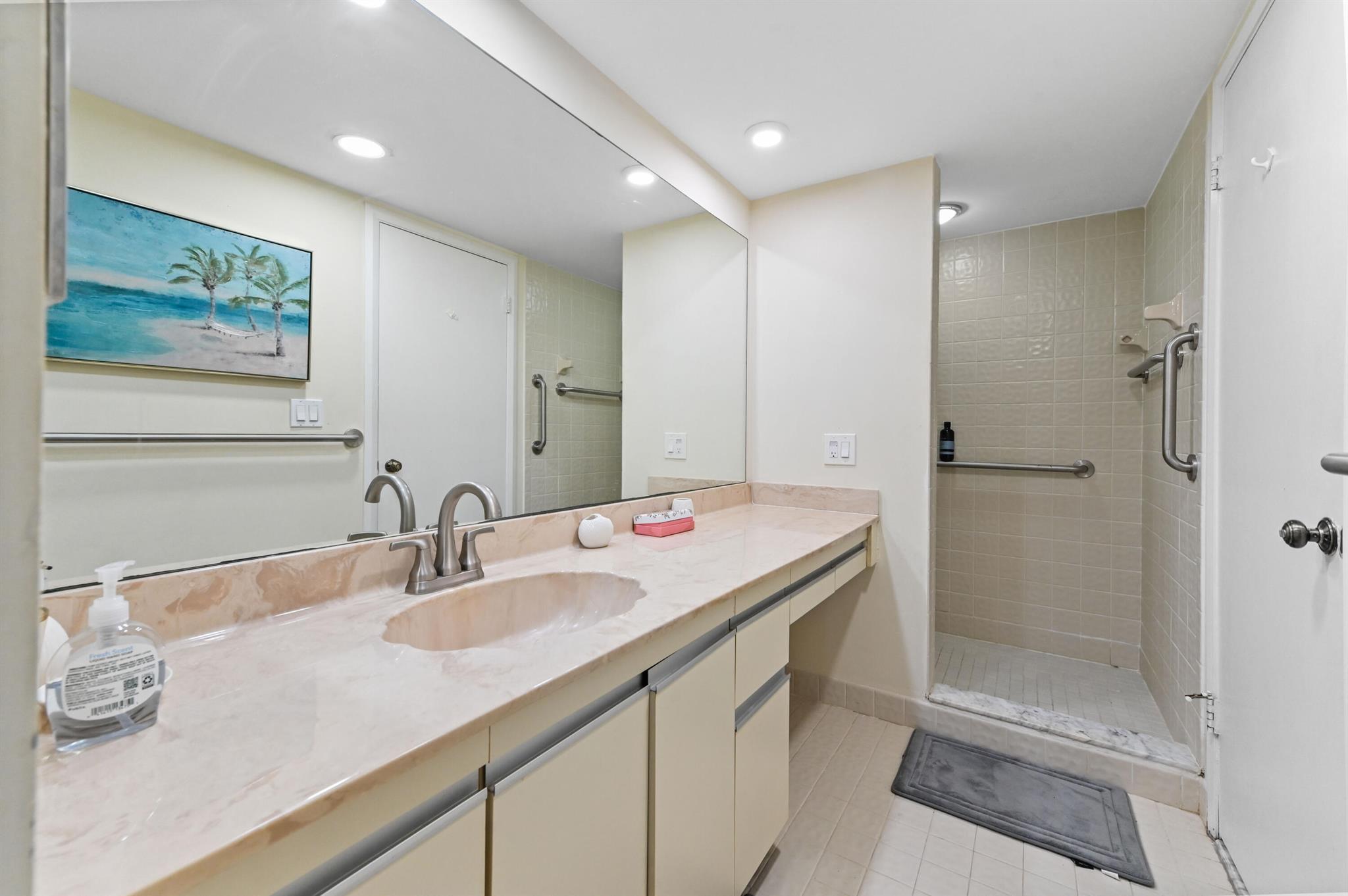 FAIRWINDS COVE - Residential