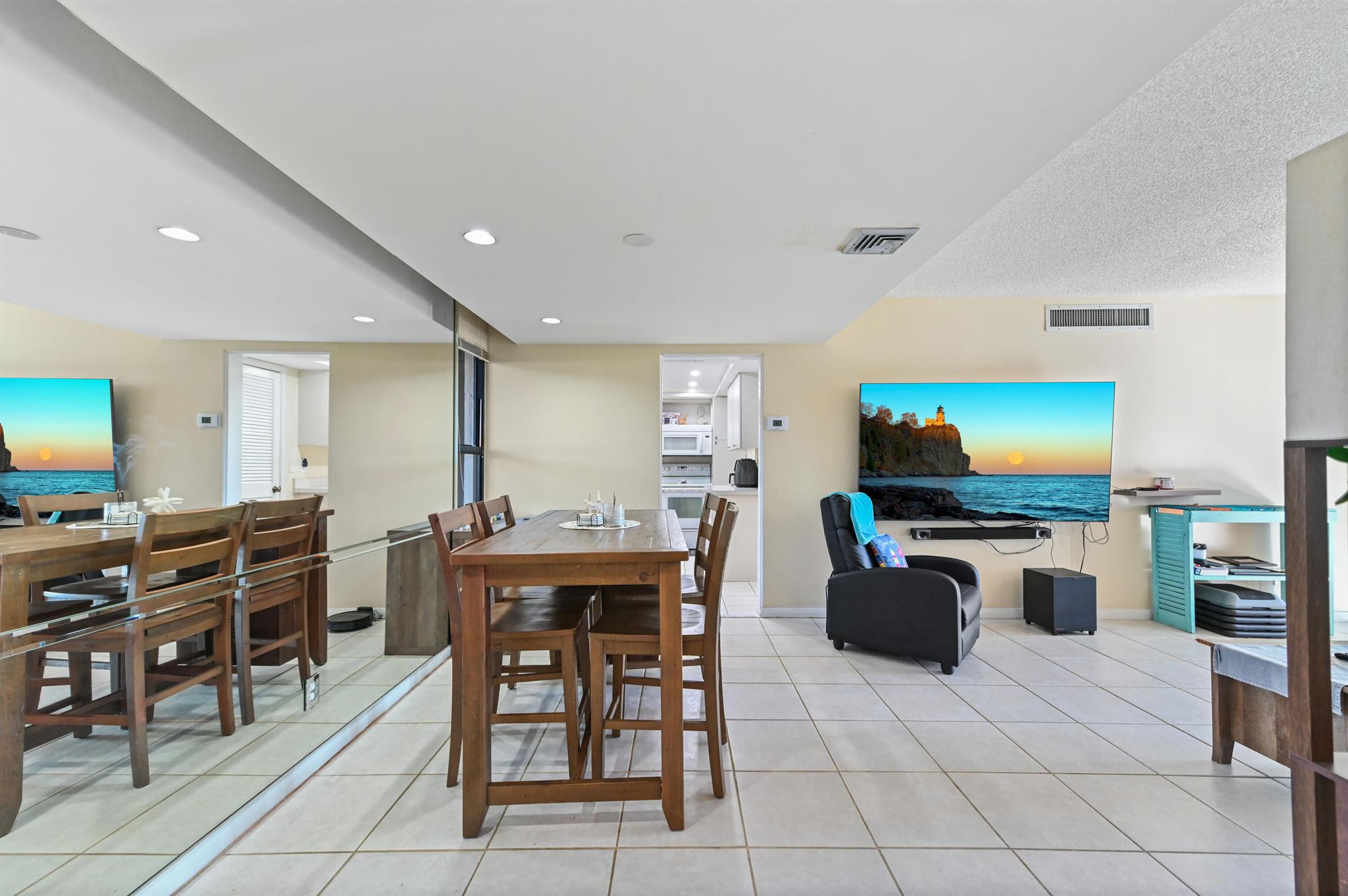 FAIRWINDS COVE - Residential