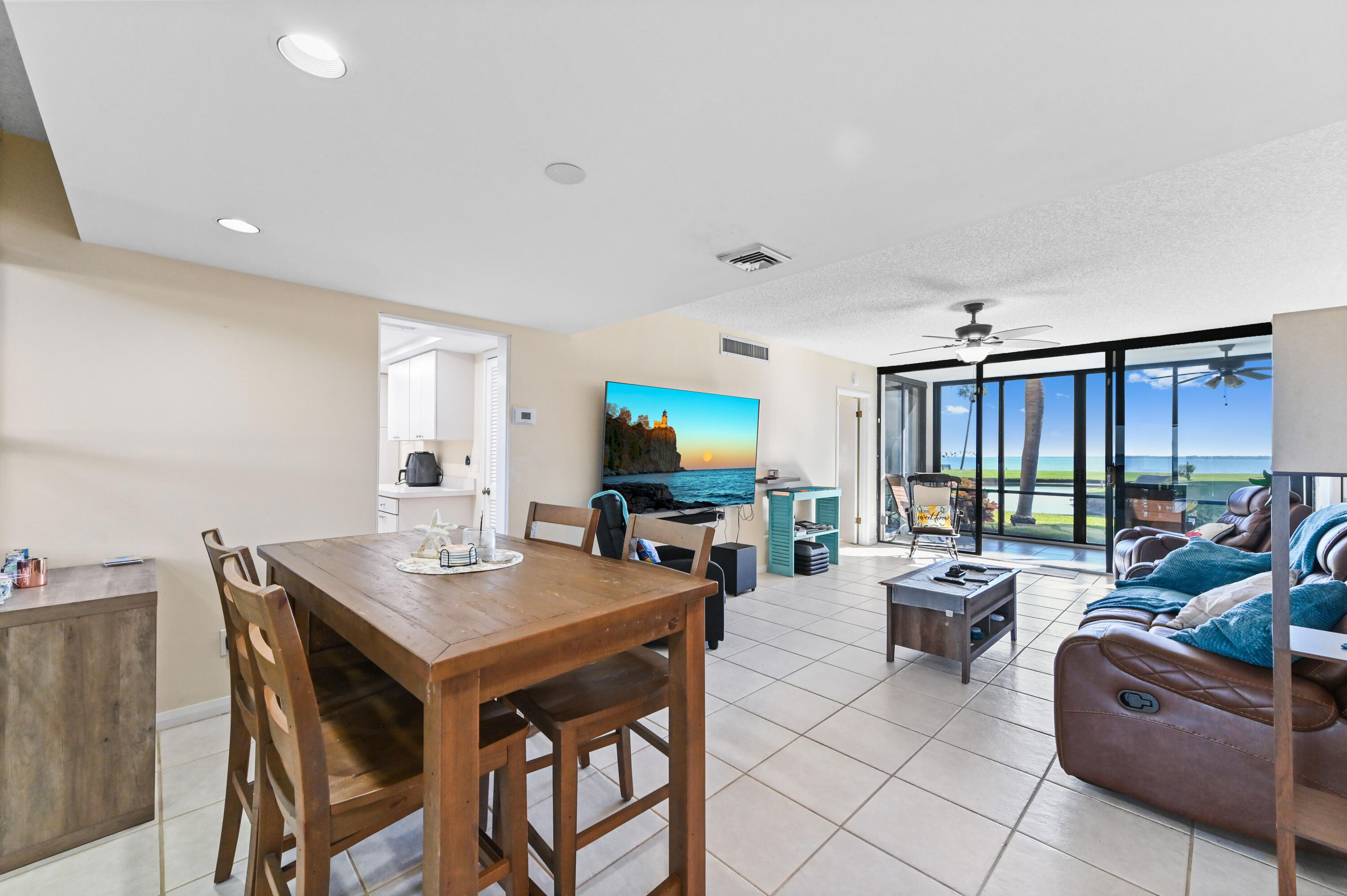 FAIRWINDS COVE - Residential