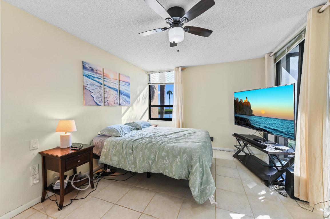 FAIRWINDS COVE - Residential