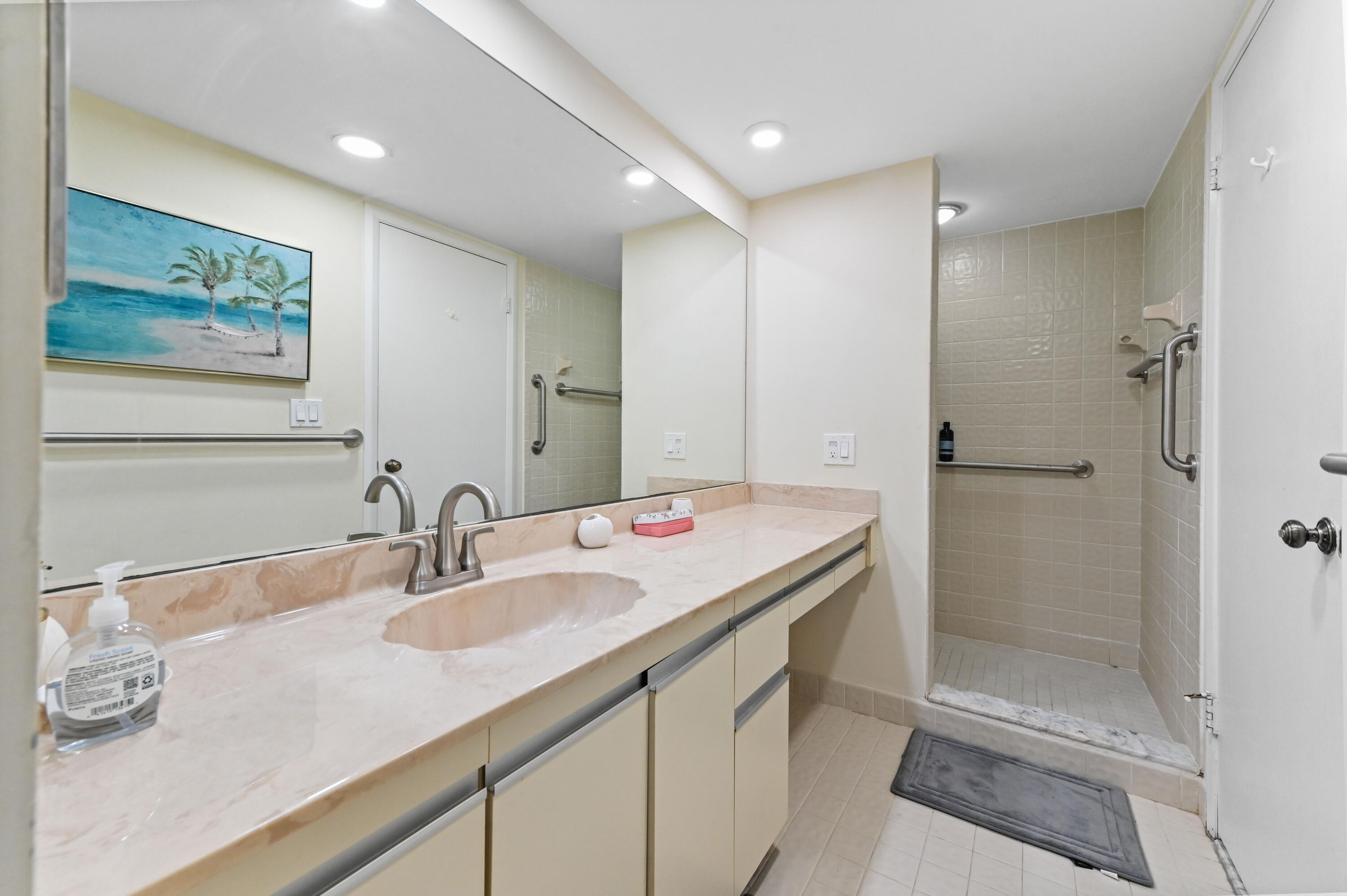 FAIRWINDS COVE - Residential