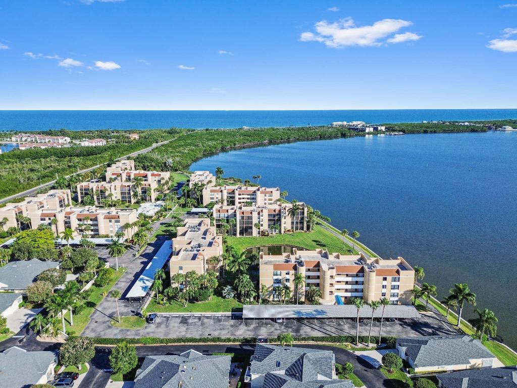 FAIRWINDS COVE - Residential