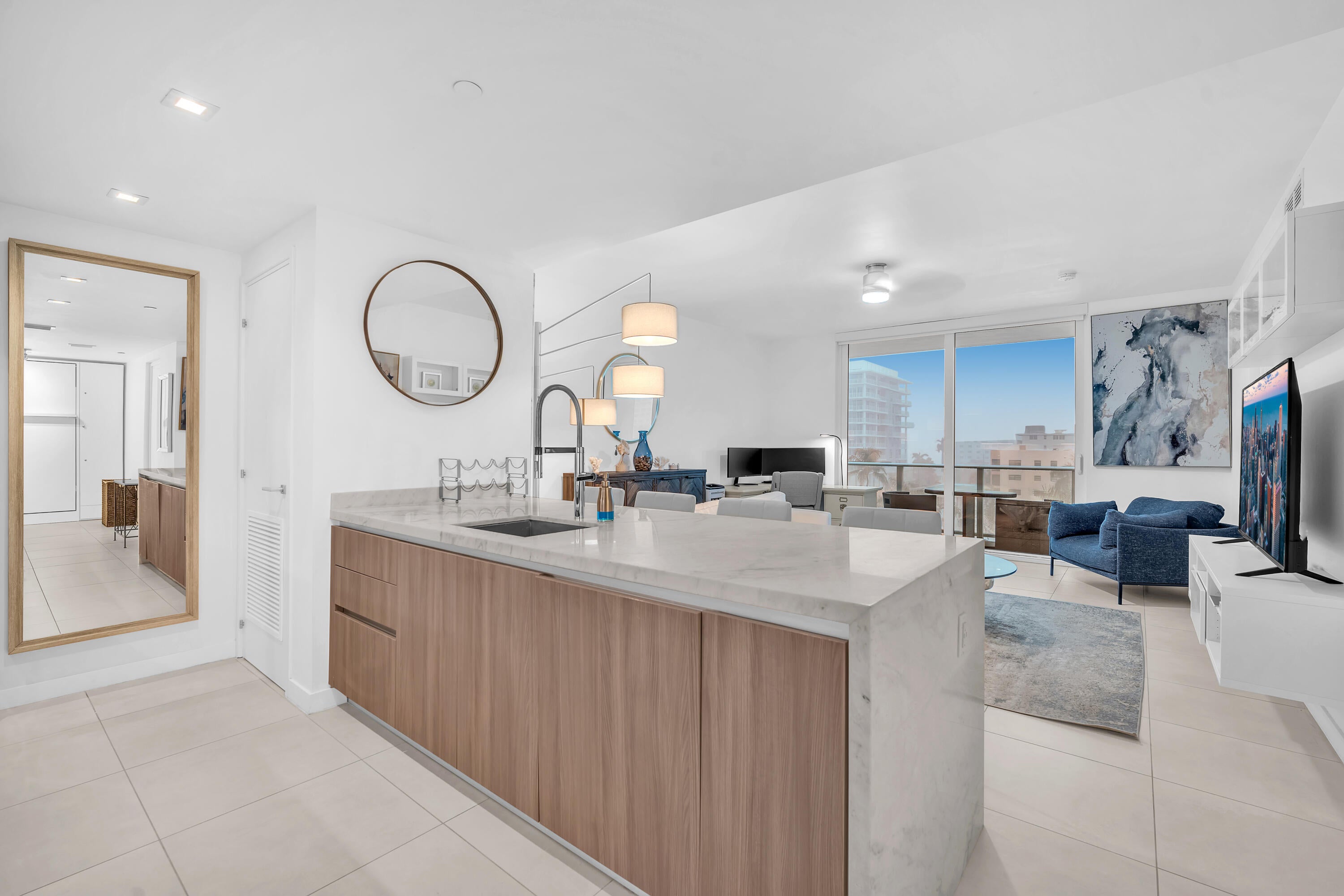 401 N BIRCH Road 512