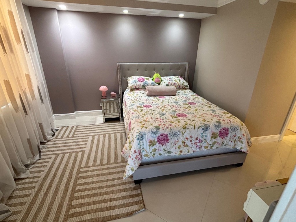 WINSTON TOWERS 500 - Residential