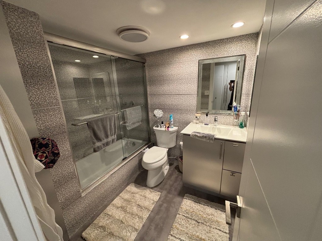 WINSTON TOWERS 500 - Residential