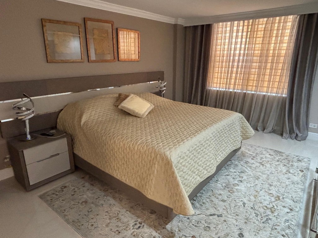 WINSTON TOWERS 500 - Residential