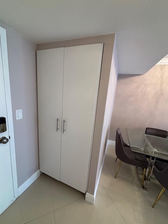 WINSTON TOWERS 500 - Residential