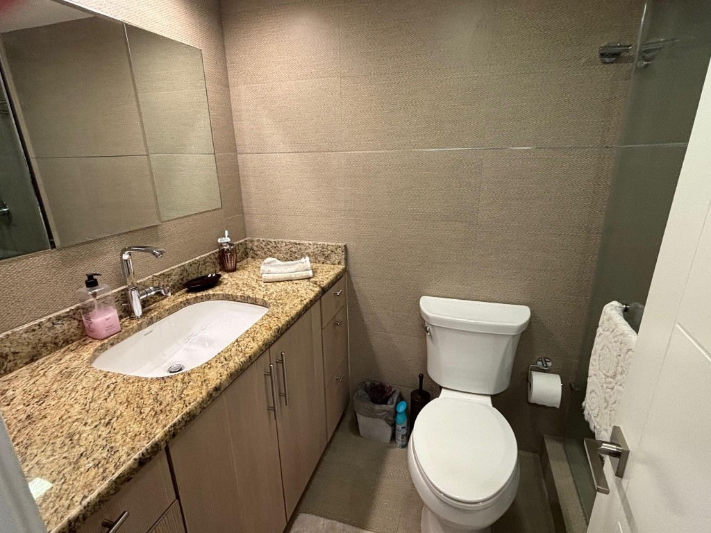 WINSTON TOWERS 500 - Residential